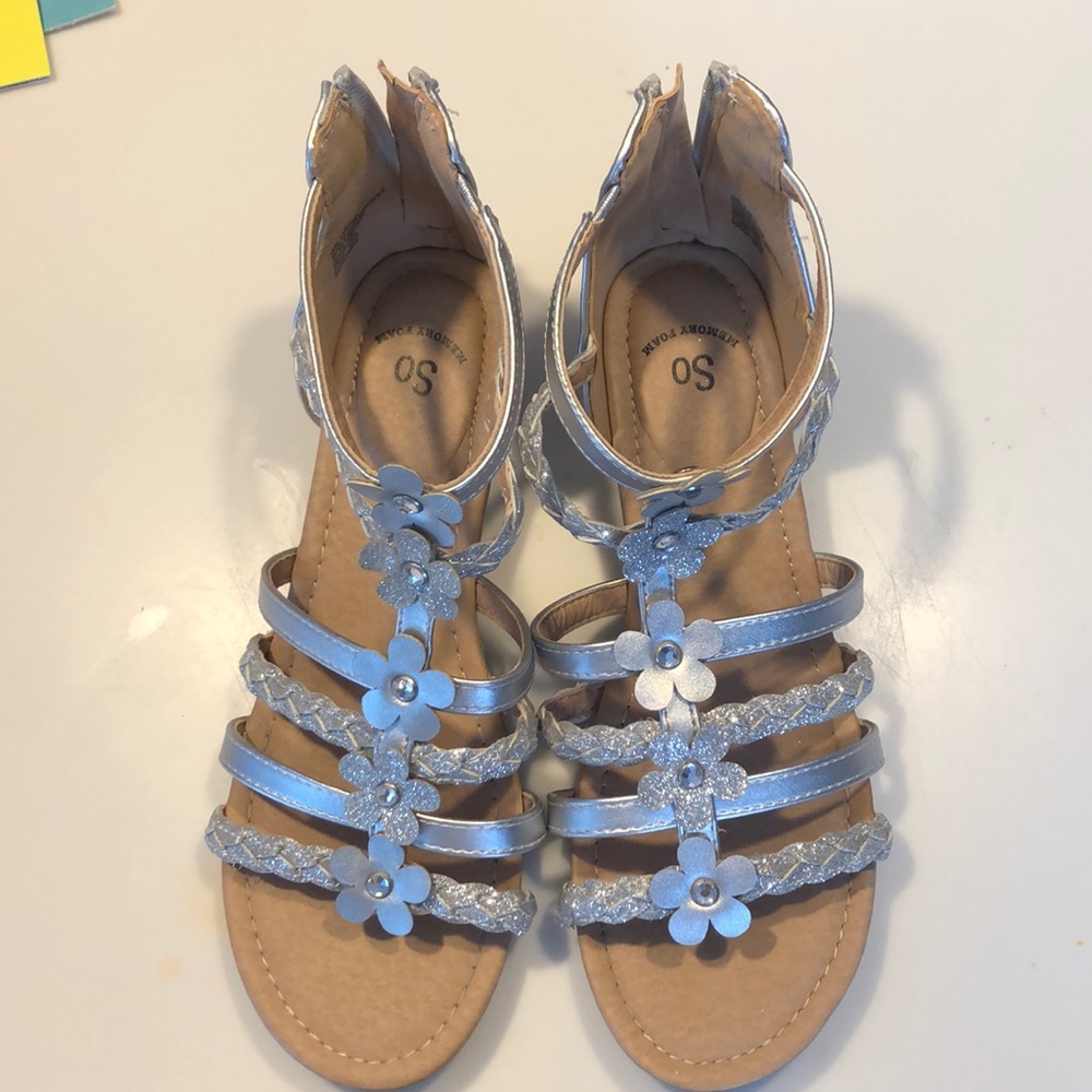 Girls sandals
